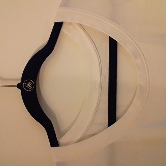 NWOT 3/4 sleeve tee - Picture 4 of 6